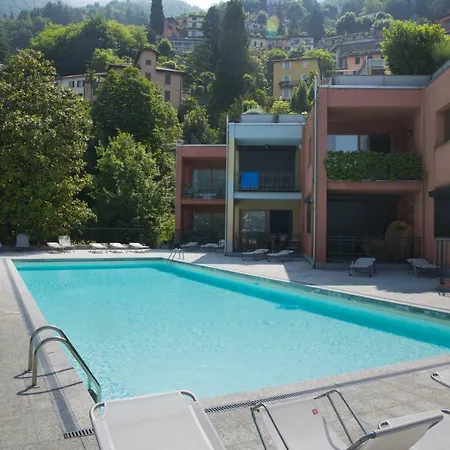 Flat With Pool Lake View בלביו